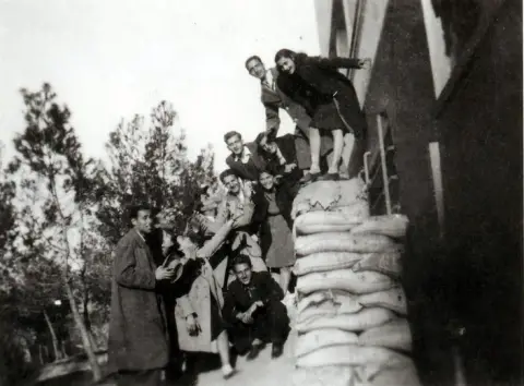 Το πολυϊατρείο του Βύρωνα το 1943