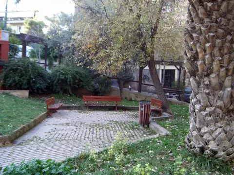 Πλατεία Εθνικής Αντίστασης (πρώην Ταπητουργείου)