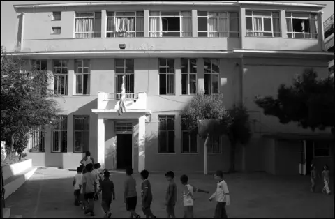 Τα Δημοτικά σχολεία του "Χαραλαμπόπουλου"
