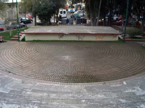 Πλατεία Εθνικής Αντίστασης (πρώην Ταπητουργείου)